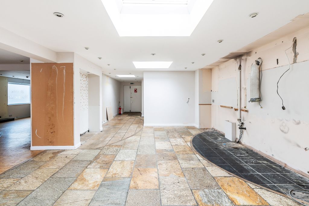 Property photo 3 of 23 3