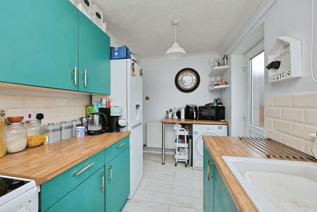 Property photo 3 of 14