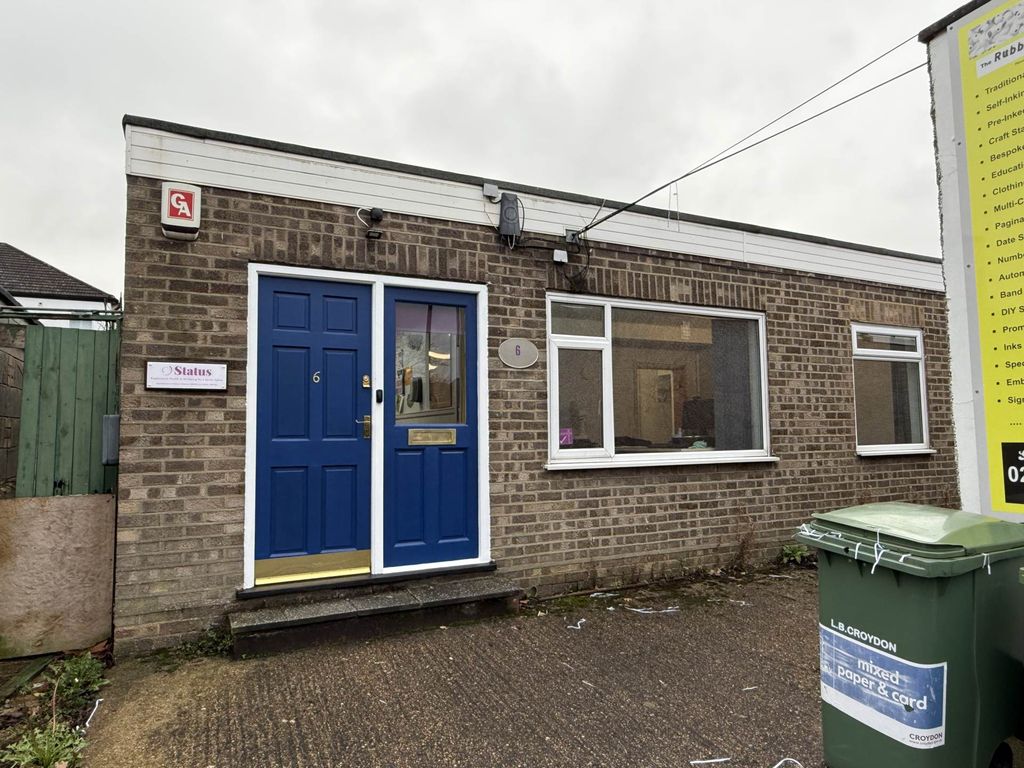 Property photo 2 of 10