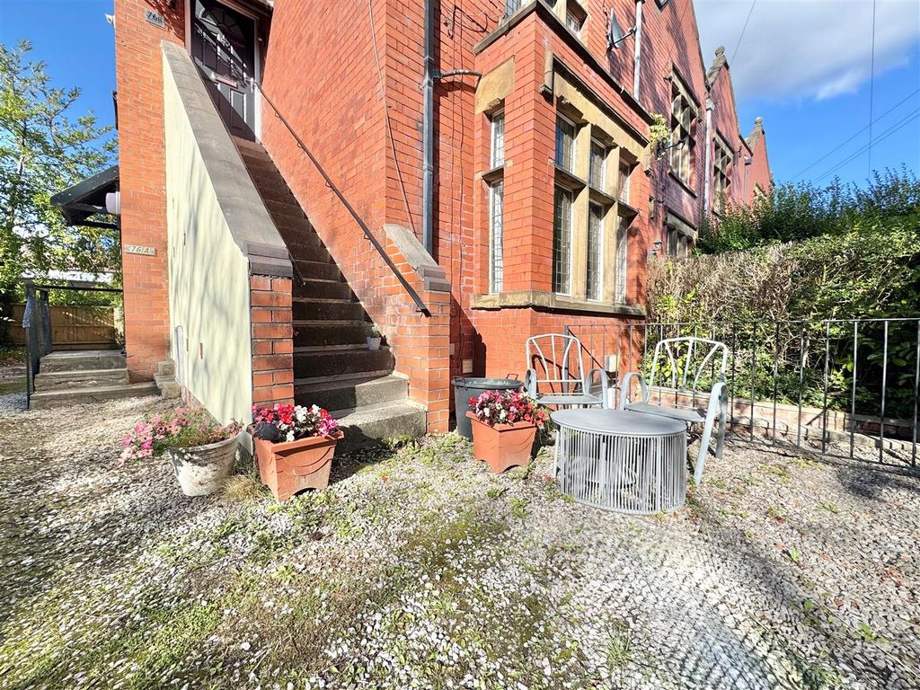 Property photo 3 of 13