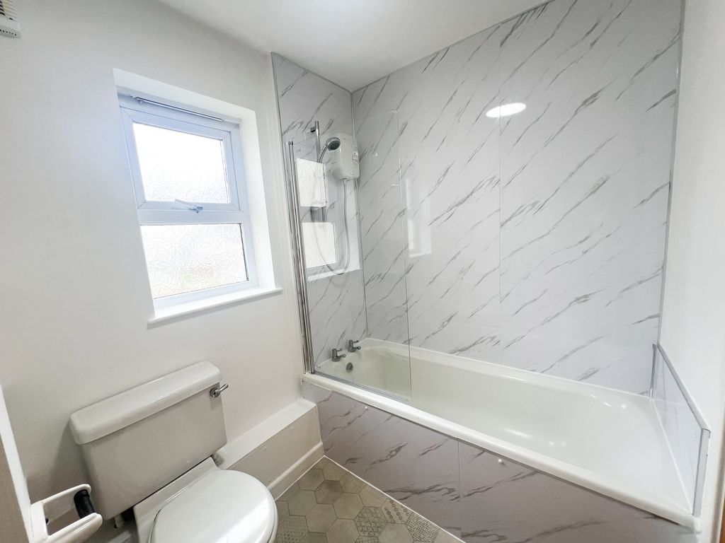 Property photo 3 of 6 Img_9487