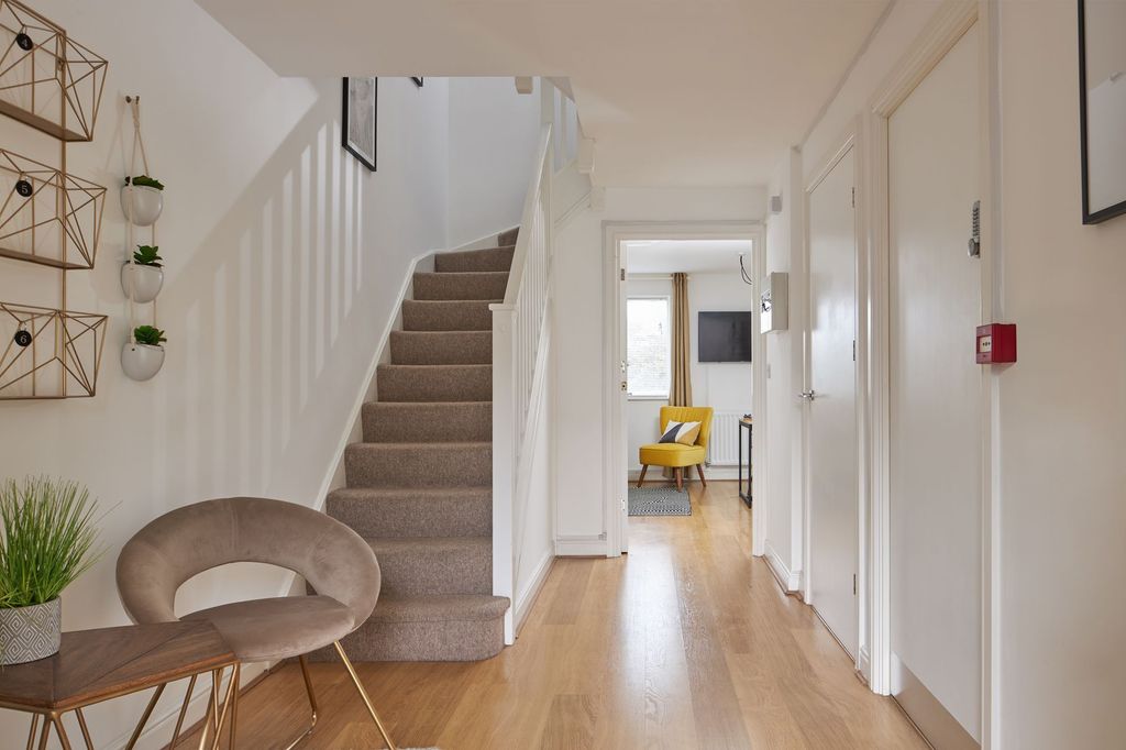 Property photo 3 of 10 Hallway