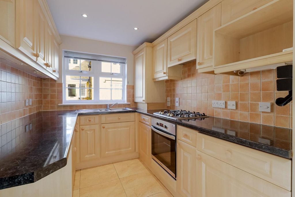 Property photo 3 of 23 Kitchen B.Jpg