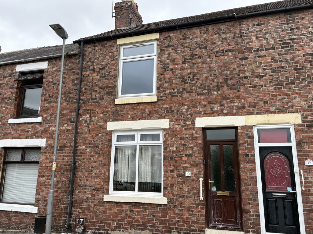 Property photo 1 of 9 2 Bedroom Terrace House