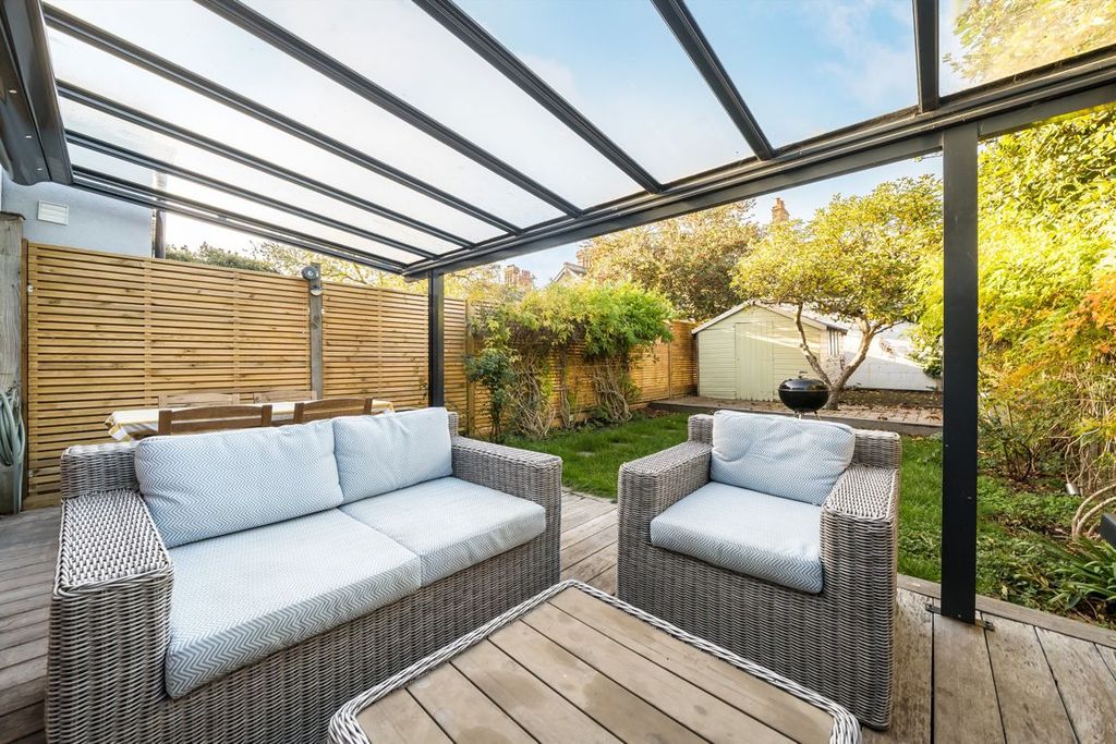 Property photo 3 of 12