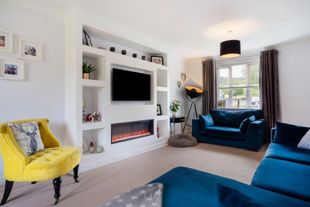 Property photo 3 of 20 Sitting Room