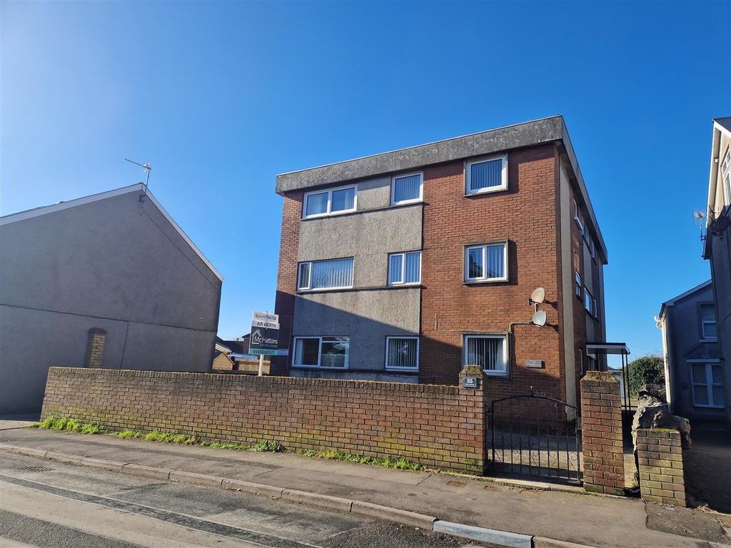 Property photo 1 of 10 Hwensc6Oauyakiffdjft0A.Jpg