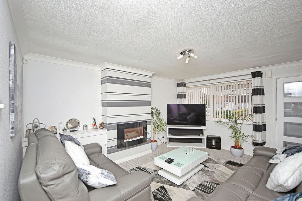 Property photo 2 of 16 Photo
