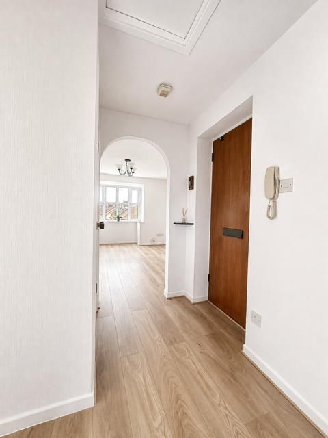 Property photo 3 of 15 Hall.Png