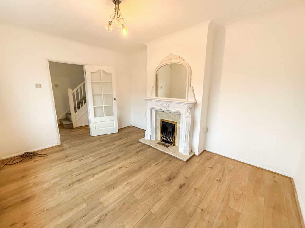 Property photo 1 of 13 3 Bed End Terrace To Rent Excelsior Terrace, Ferndale Cf43
