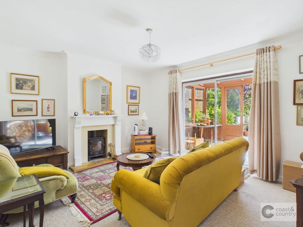 Property photo 2 of 30
