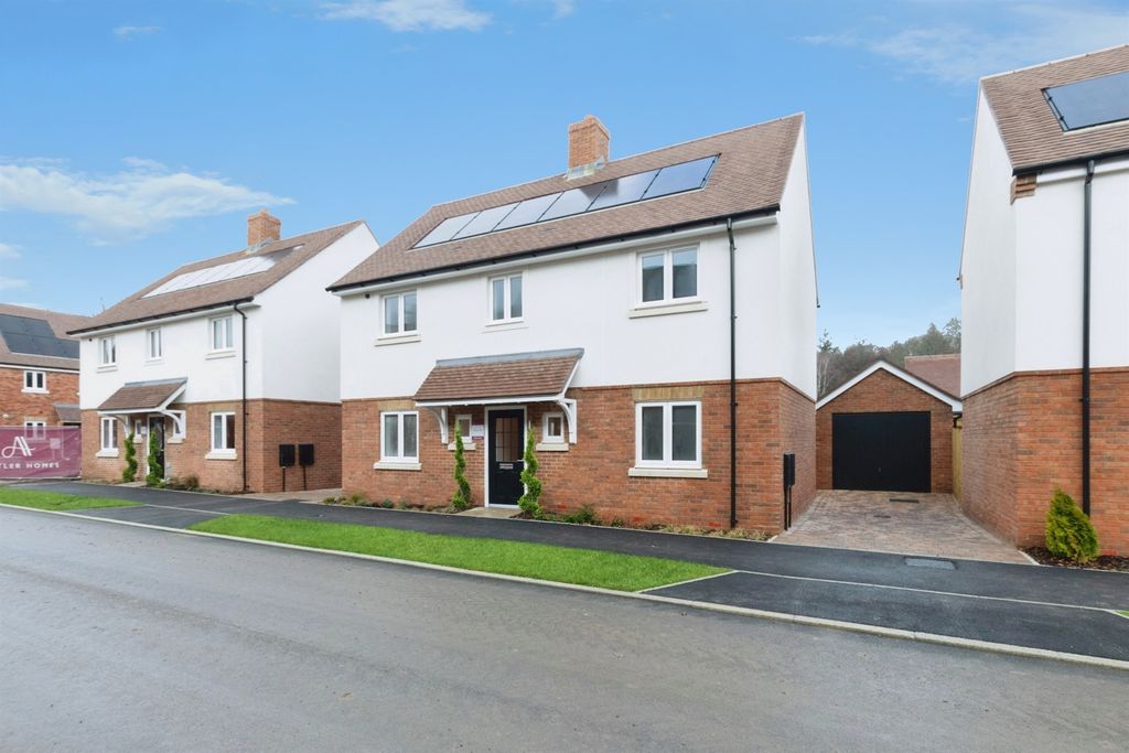 Property photo 3 of 14