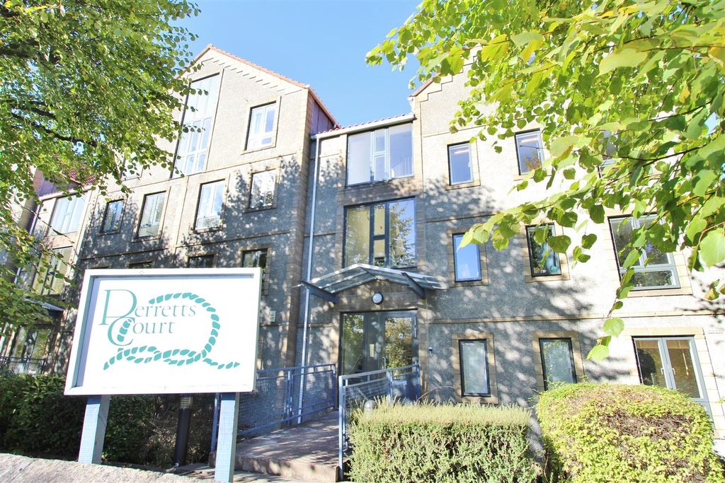 Property photo 2 of 12 Img_2681 External 2.Jpg