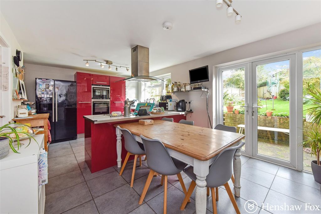 Property photo 3 of 17 Ph5_5510162 - Copy.Jpg
