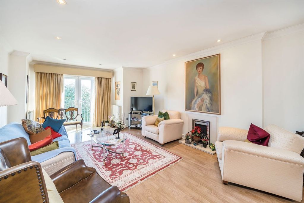 Property photo 2 of 7