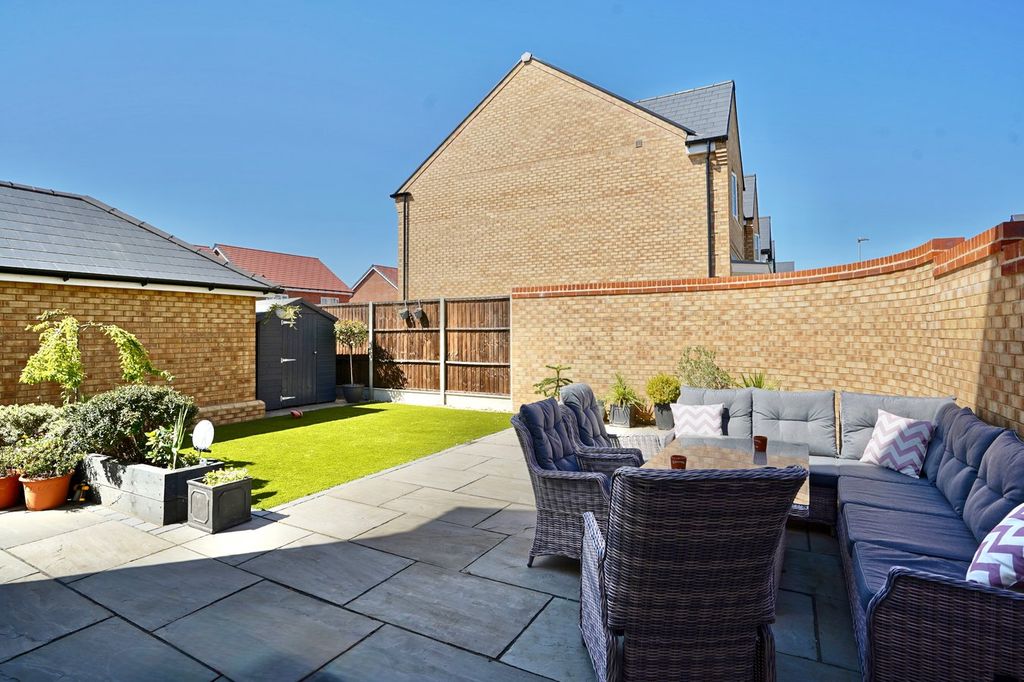 Property photo 3 of 18