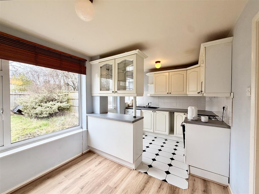 Property photo 3 of 14 3