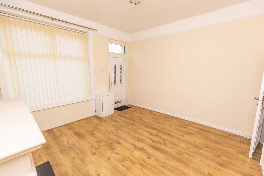 Property photo 3 of 12 Photo 3