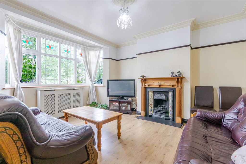 Property photo 2 of 19 Living 1.Jpg