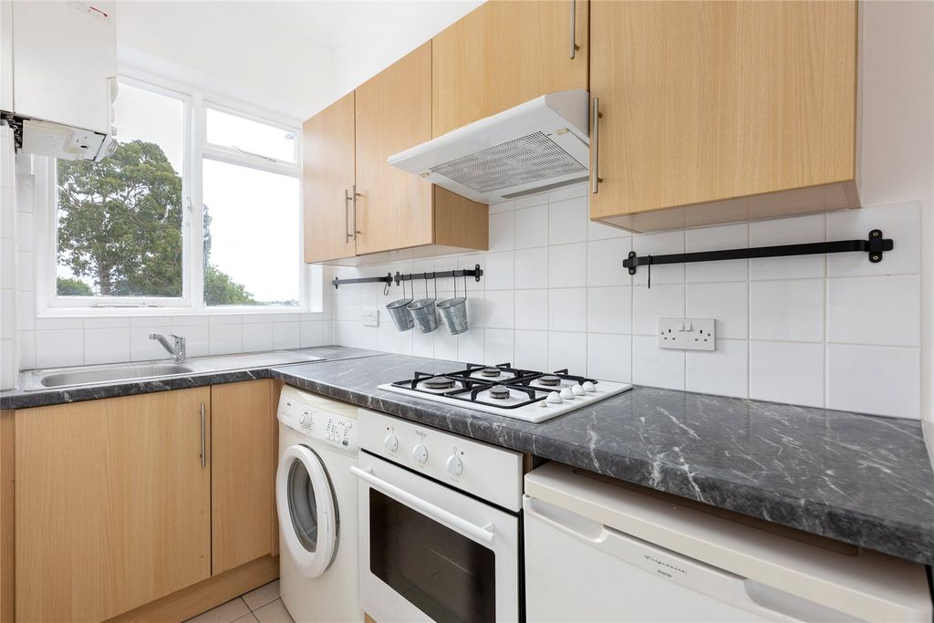 Property photo 2 of 6 Picture No. 05