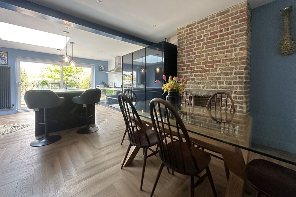 Property photo 3 of 15 Dining Room