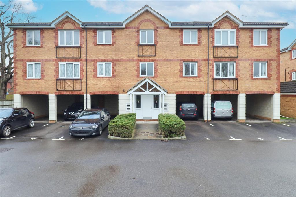 Property photo 1 of 15 Front