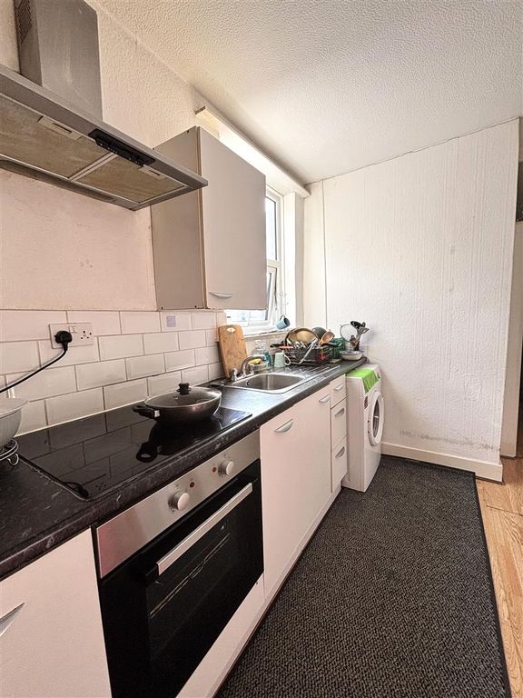 Property photo 2 of 9 22A Wes Kitchen .Jpg