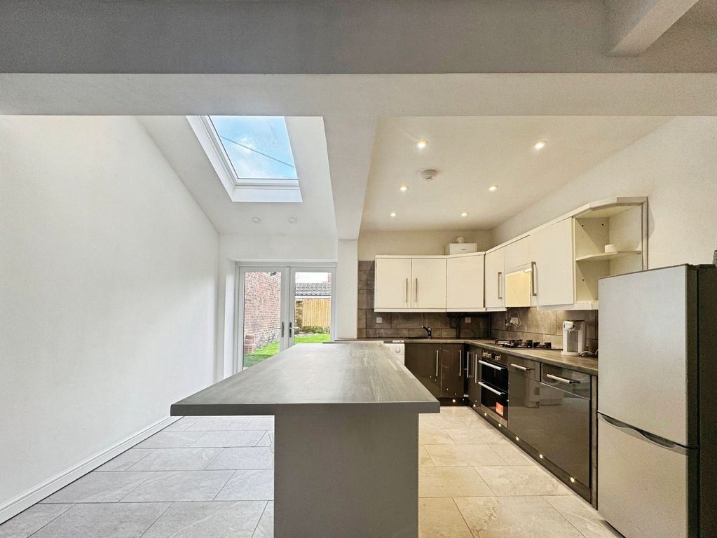 Property photo 3 of 14 Picture 3