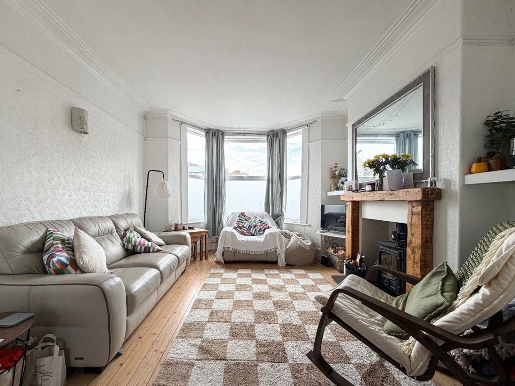 Property photo 3 of 17 5392235