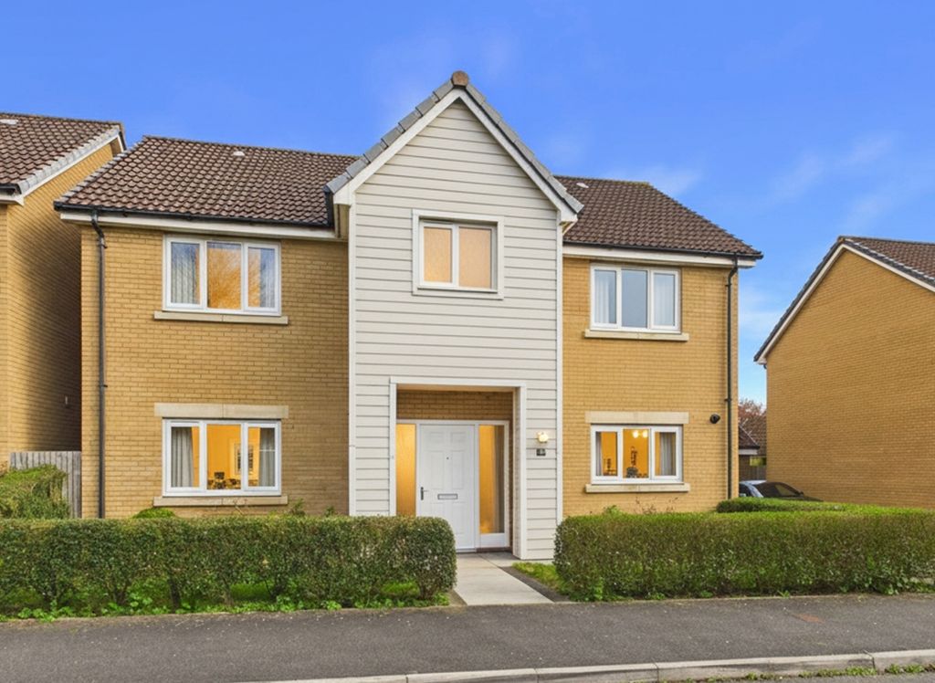 Property photo 1 of 20 Ewemove Tiverton - Mountbatten Drive Exeter - Stag