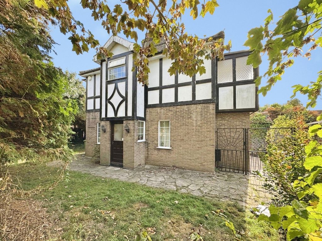 Property photo 1 of 9 Front
