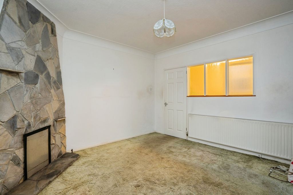 Property photo 3 of 15 Pbox-Img.Jpg