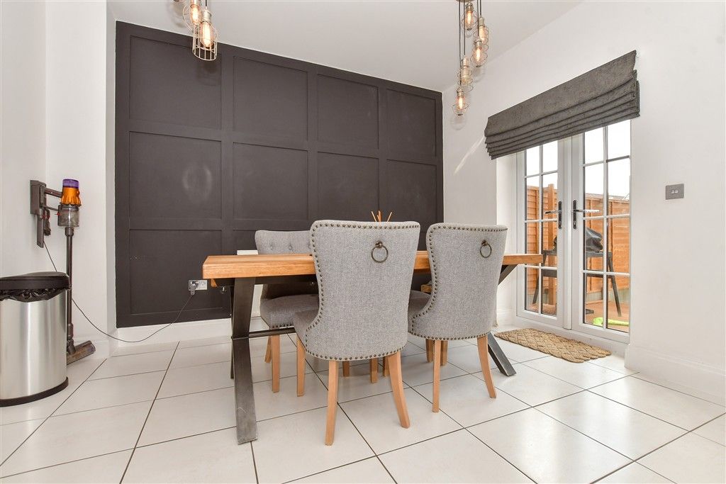 Property photo 3 of 15 Kitchen/Diner