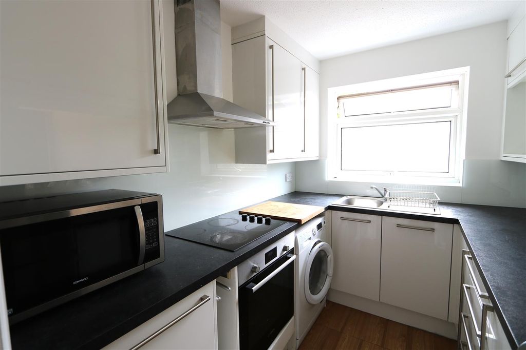 Property photo 2 of 6 Kitchen.Jpg