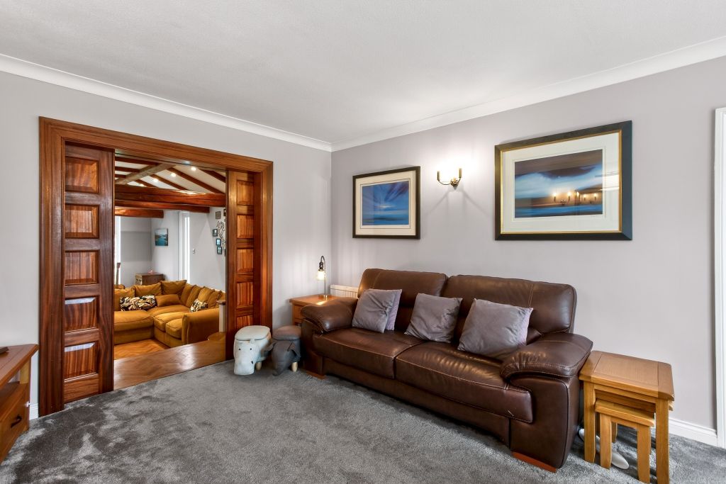 Property photo 3 of 39