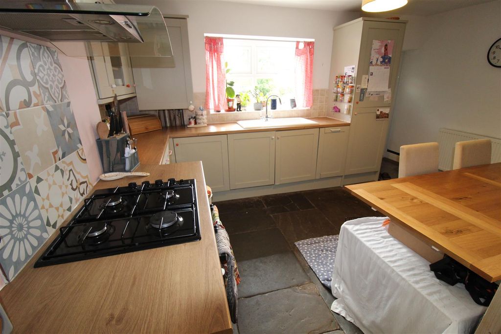 Property photo 3 of 14 Img_8925.Jpg