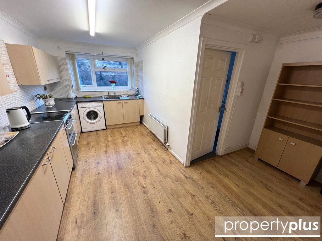 Property photo 2 of 15 Picture No. 06