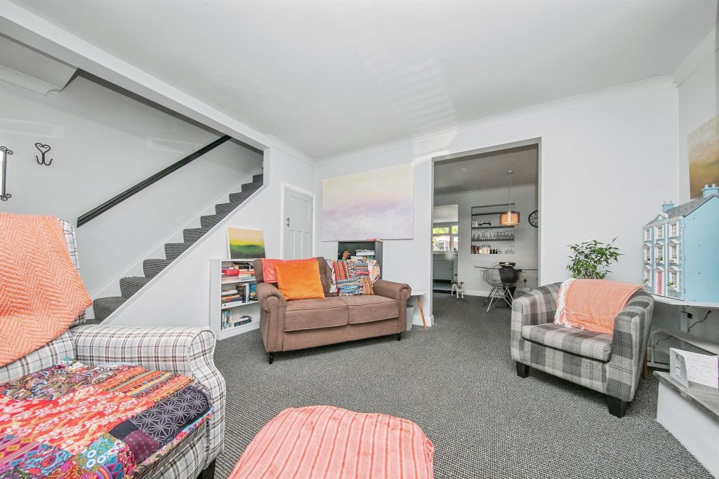 Property photo 2 of 17