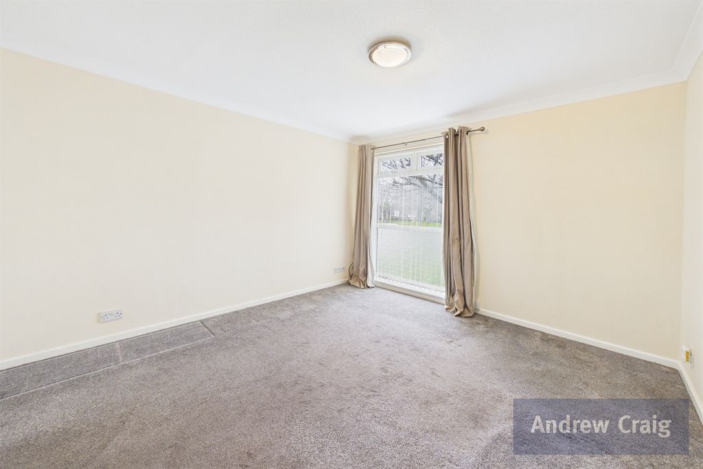 Property photo 2 of 13 Lounge