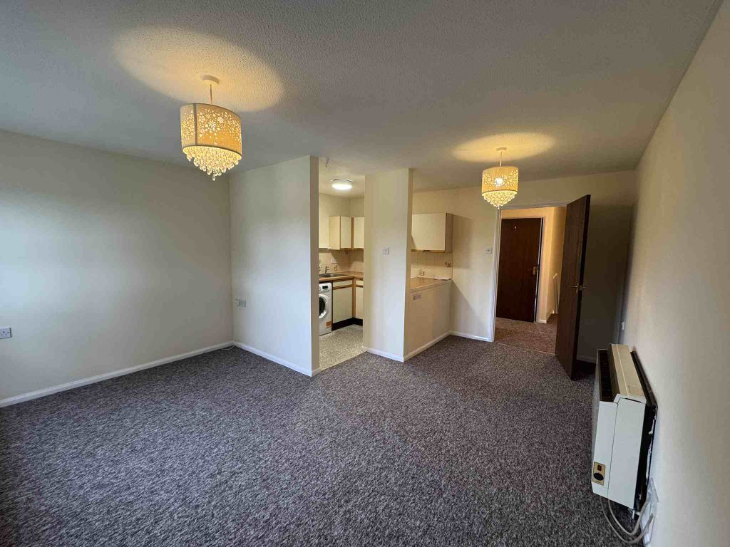 Property photo 3 of 8