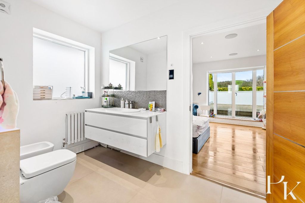 Additional image 37 of 5 bed detached house for saleRoedean Crescent, Brighton BN2