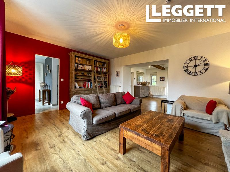 Property photo 2 of 10