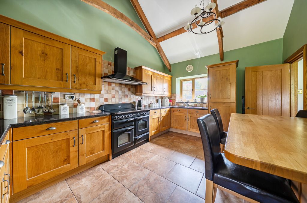 Property photo 3 of 17 1439097-5-69d6A5B...