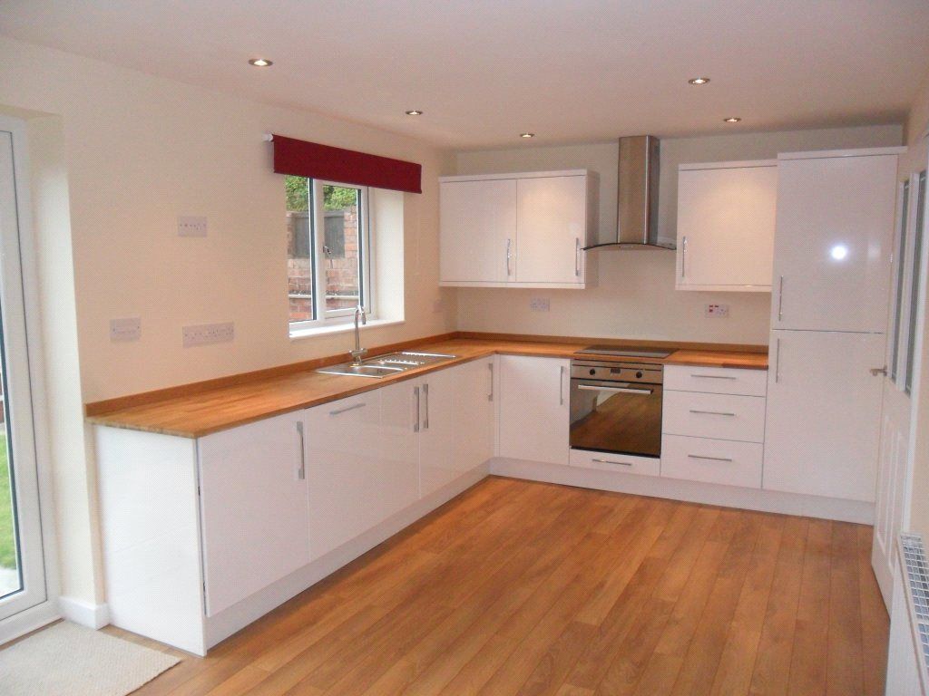 Property photo 2 of 16 Picture No. 11