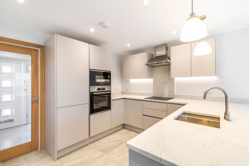 Property photo 2 of 16 0 General