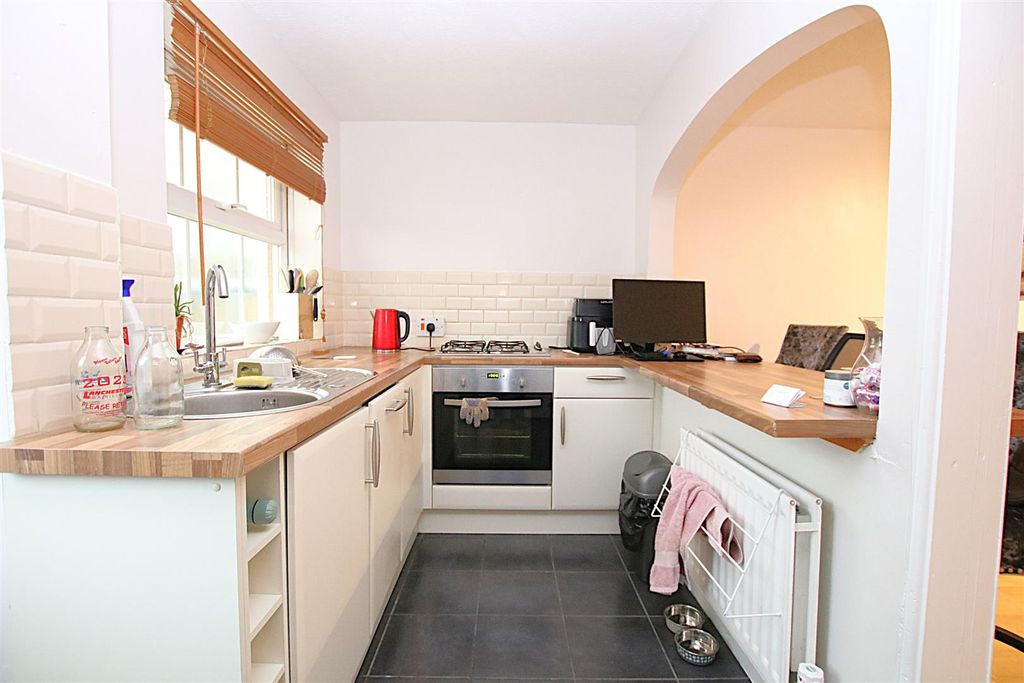 Property photo 3 of 12 Img_8164.Jpg