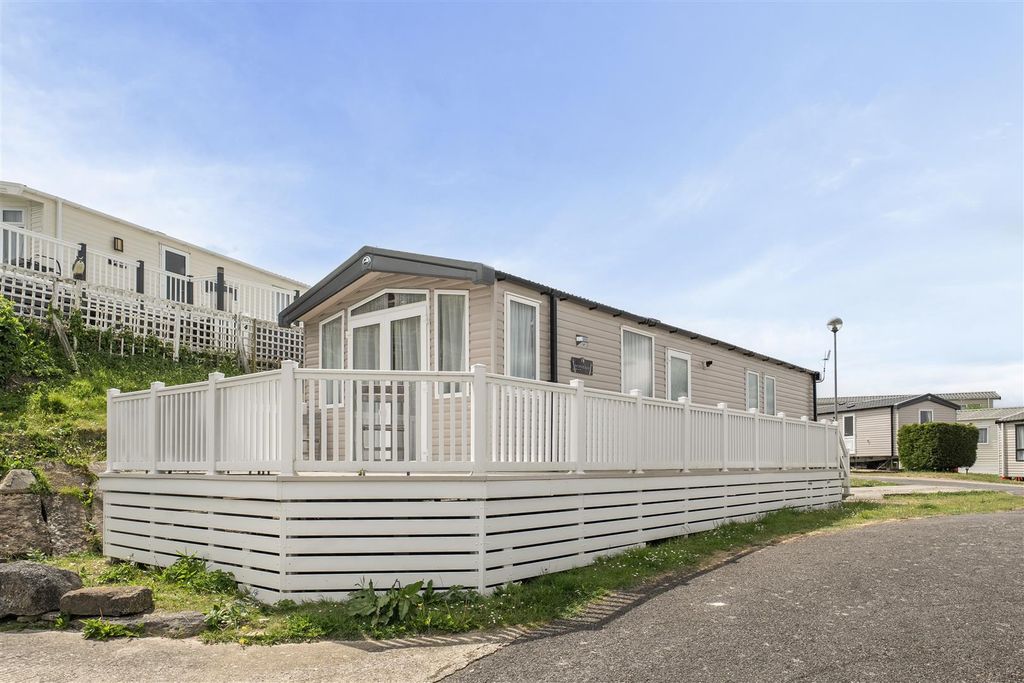 Property photo 1 of 24 1457233-19-6A01Ec94A8A0E.Jpg