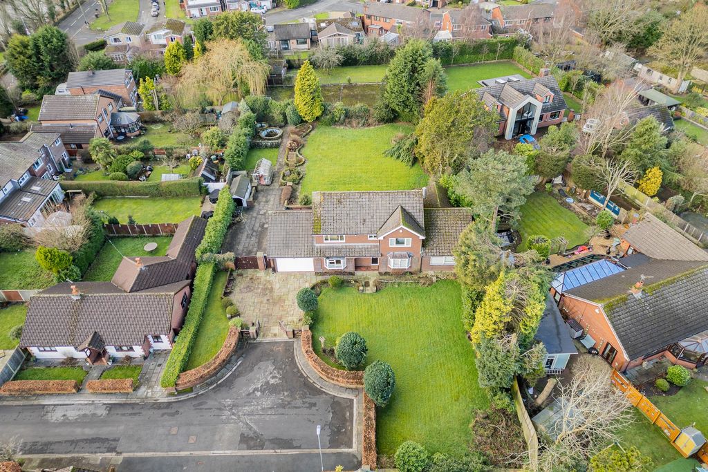 Property photo 1 of 39