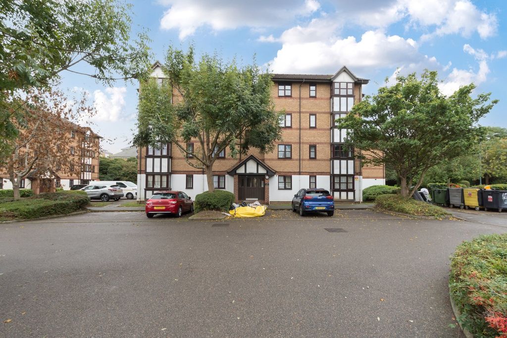 Property photo 1 of 9