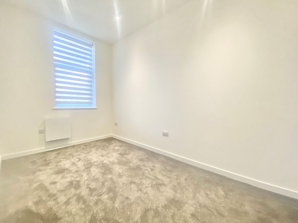 Property photo 3 of 5 Bedroom 1